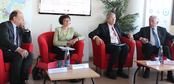 La Région Rhône-Alpes aux côtés du pôle métropolitain du Genevois français. La Région Rhône-Alpes aux côtés du pôle métropolitain du Genevois français.