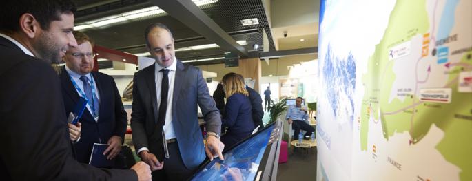 Le Pôle métropolitain du Genevois français et ses entreprises partenaires, présents ensemble au Salon de l’Immobilier d’entreprises à Paris du 6 au 8 décembre 2017 Le Pôle métropolitain du Genevois français et ses entreprises partenaires, présents ensemble au Salon de l’Immobilier d’entreprises à Paris du 6 au 8 décembre 2017